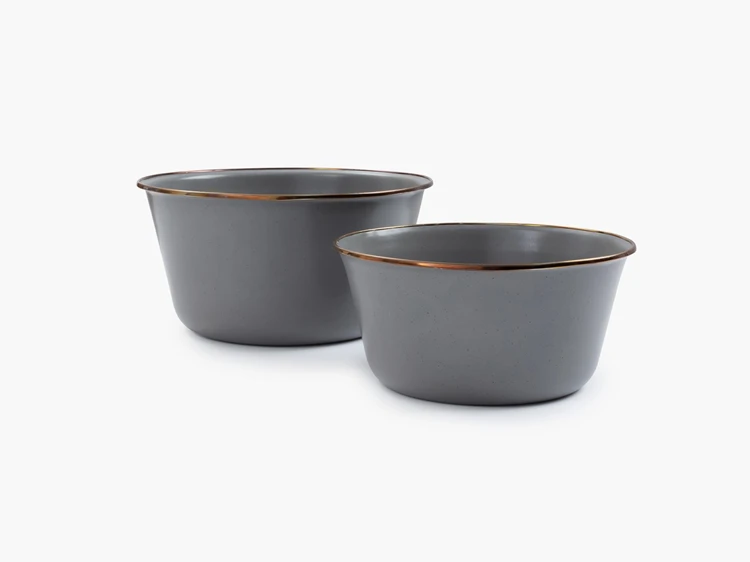 Barebones Enamel Nesting Bowl - Set Of 2/Nest Schalen. Set Van 2. 1 Barebones Enamel Nesting Bowl - Set Of 2/Nest Schalen. Set Van 2.
